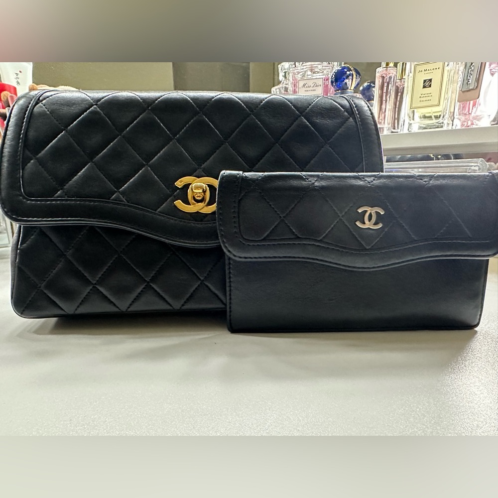 Vintage Chanel Lambskin Flap bag with pouch. Gold plated Chain